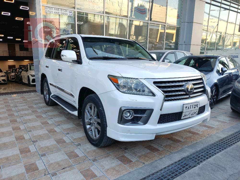 Lexus LX